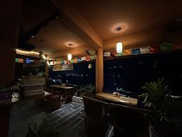 Nar-Bis Hotel
