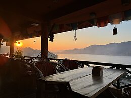 Nar-Bis Hotel