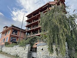 Nar-Bis Hotel