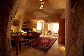 Arif Cave Hotel