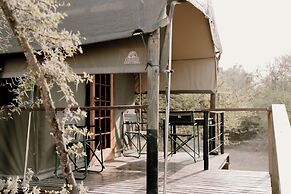 Chandelier Game Lodge