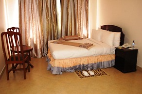 Graceland Hotel