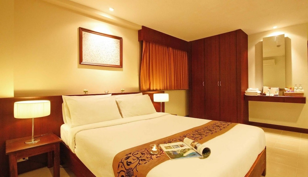 Graceland Hotel