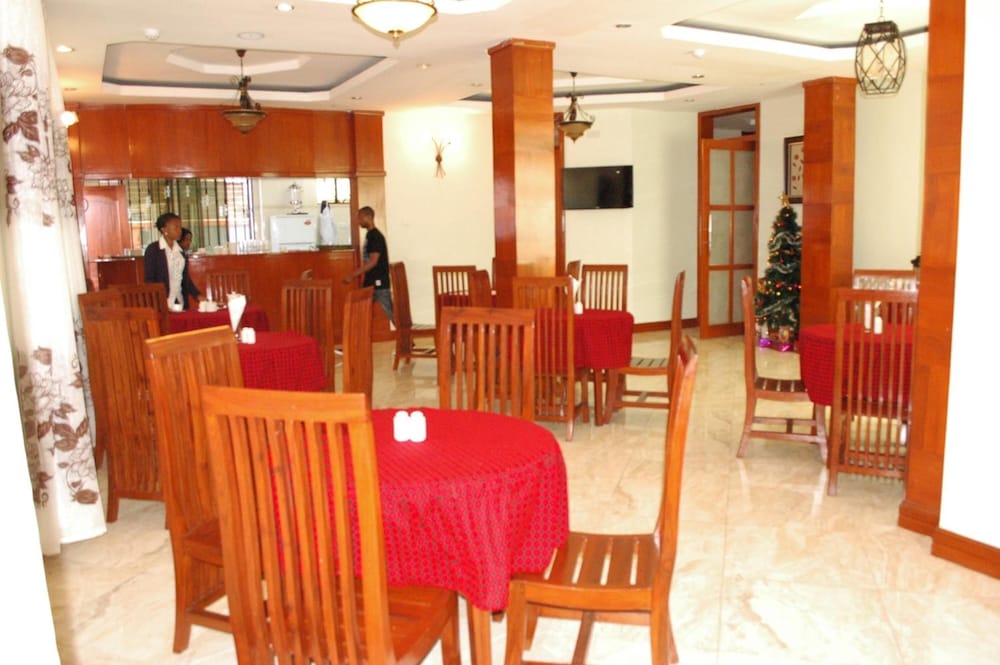Graceland Hotel