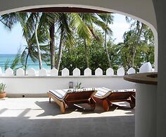 Lantana Galu Beach