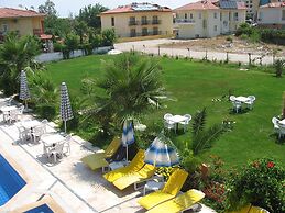 Moms Hotel