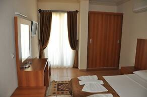 Moms Hotel