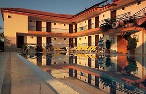 Moms Hotel