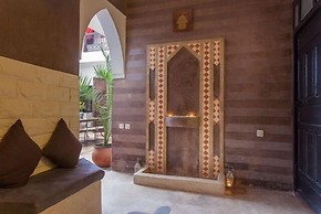Dar Kamar Zamane - Adults Only