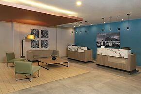 City Express Plus by Marriott Monterrey Galerias