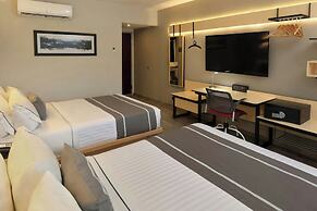 City Express Plus by Marriott Monterrey Galerias