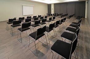 City Express Plus by Marriott Monterrey Galerias
