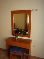Alexander Apartments