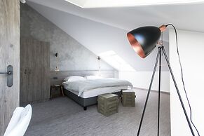 Seven Boutique Hotel