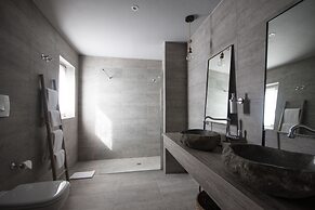 Seven Boutique Hotel