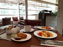 Hotel Plaza Suites