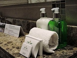 Hotel Plaza Suites