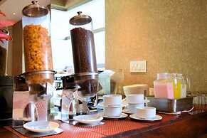 Hotel Plaza Suites