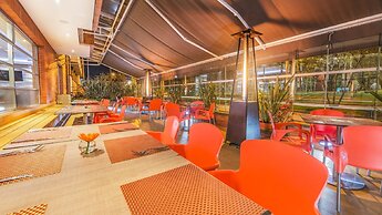 Hotel Plaza Suites