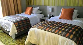 Hotel Plaza Suites