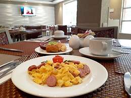 Hotel Plaza Suites