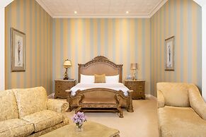 Retro Suites Hotel