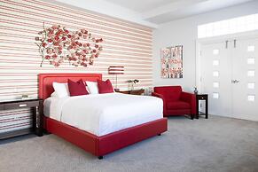 Retro Suites Hotel