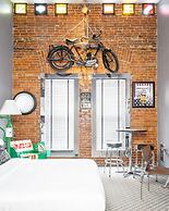 Retro Suites Hotel