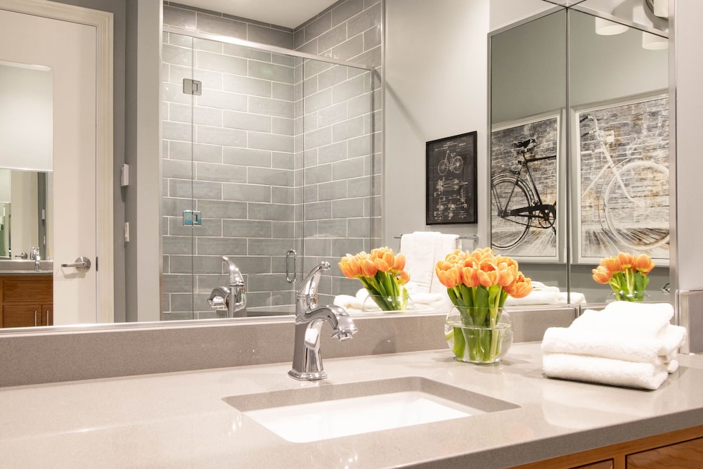 Retro Suites Hotel