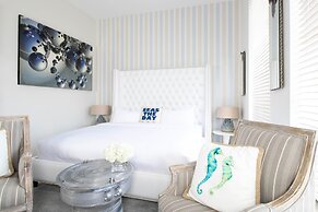 Retro Suites Hotel