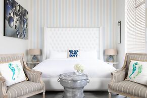 Retro Suites Hotel