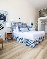 Retro Suites Hotel