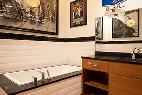 Retro Suites Hotel