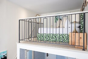 Retro Suites Hotel