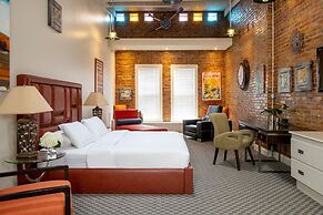 Retro Suites Hotel