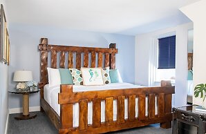 Retro Suites Hotel