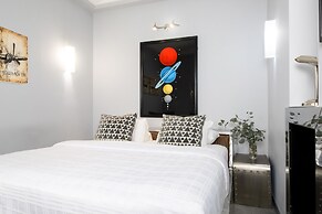 Retro Suites Hotel
