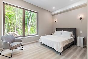 Nomi Resort