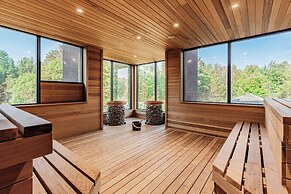 Nomi Resort