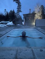 Nomi Resort