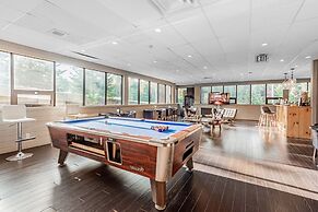 Nomi Resort
