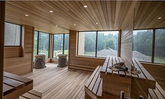 Nomi Resort