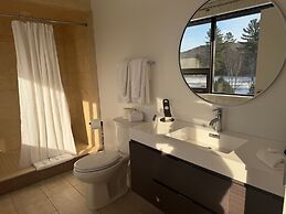 Nomi Resort