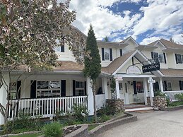 Inn on Canyon