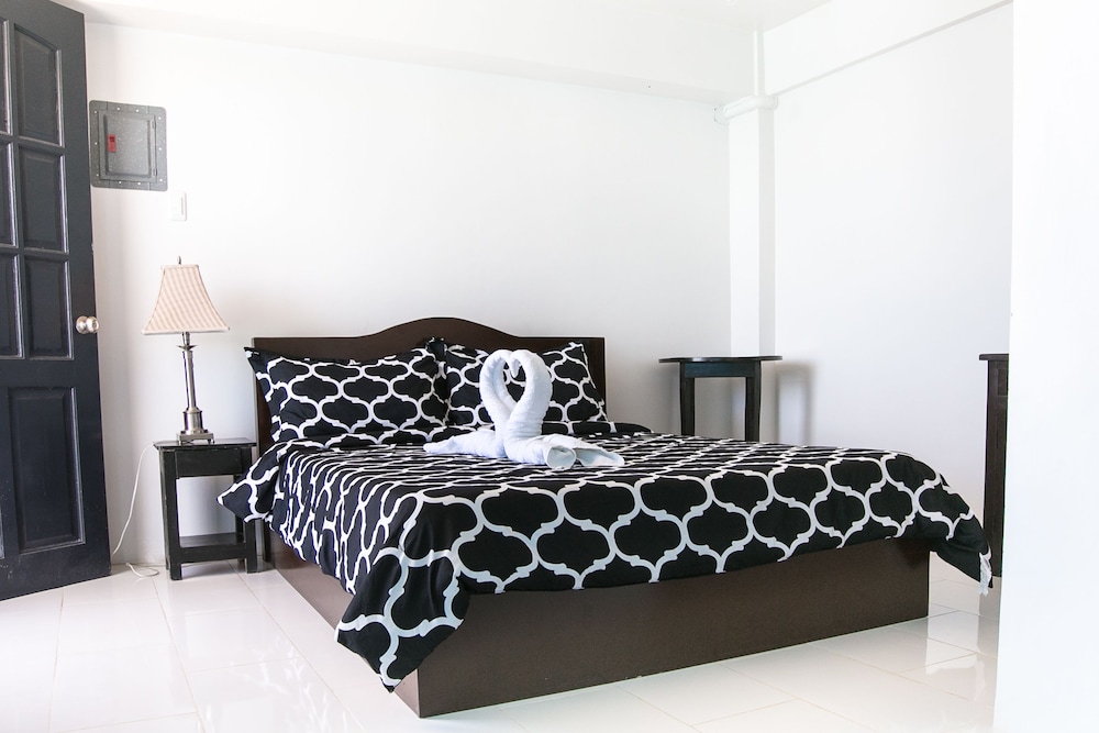 Jaynet Oceanview Resort