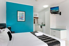 Cairns City Palms