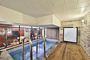 February Hotel Hwanggeum