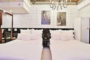 February Hotel Hwanggeum