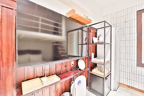 February Hotel Hwanggeum