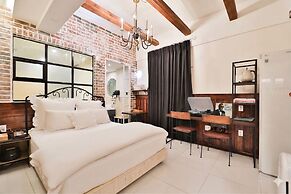 February Hotel Hwanggeum